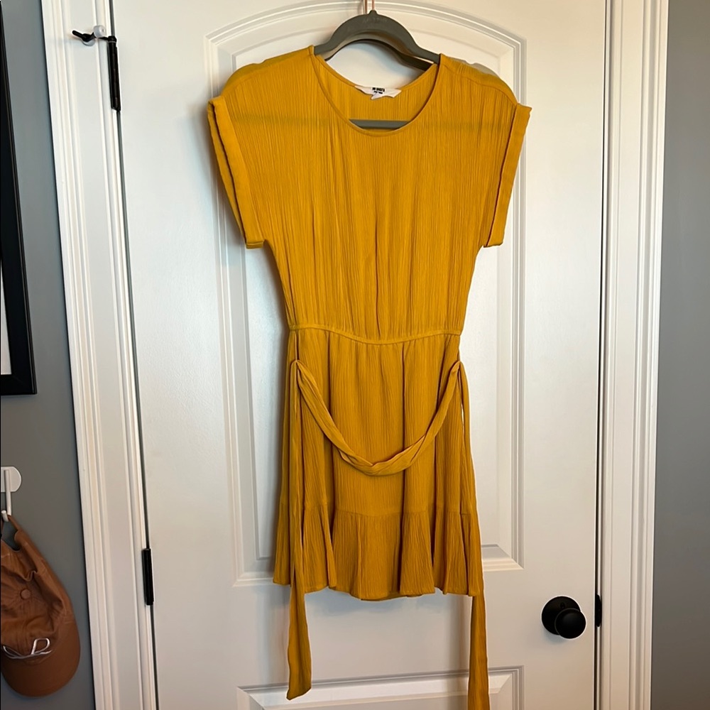 BB Dakota Gold Sheath Mini Dress Crew Neck